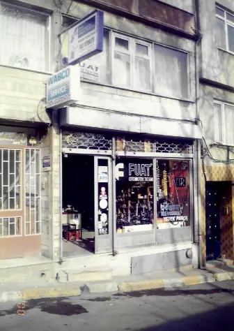 Erster Laden von Fuat Oto in Şehremini, Istanbul