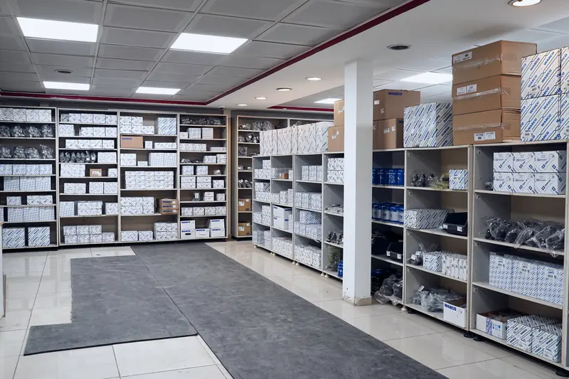 Fuat Oto Ankara — depo ve raflar