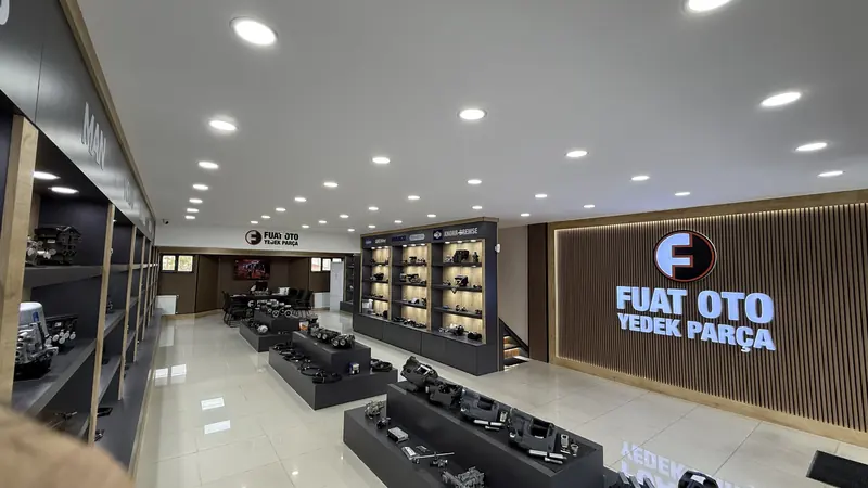 Showroom Dolapdere von Fuat Oto — Herstellerregale — 9